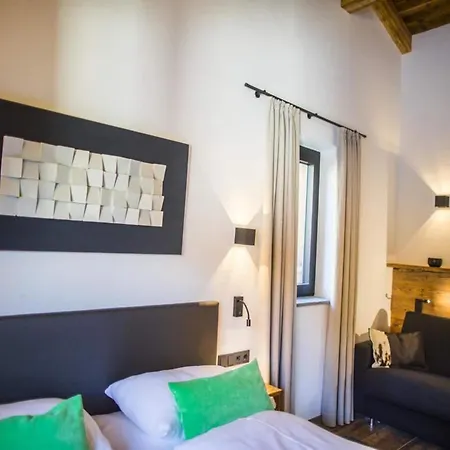 Retreat With Terrace & Sauna בקתה Neukirchen am Großvenediger