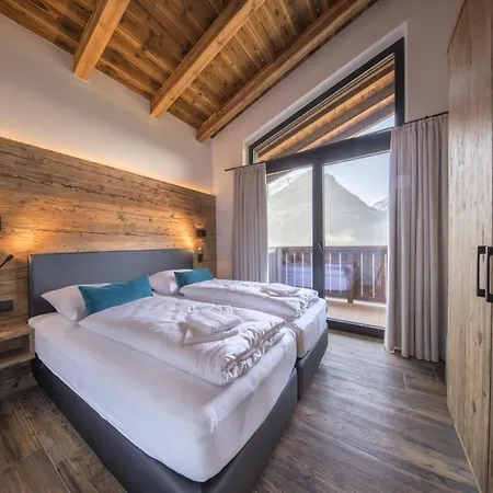 Retreat With Terrace & Sauna *