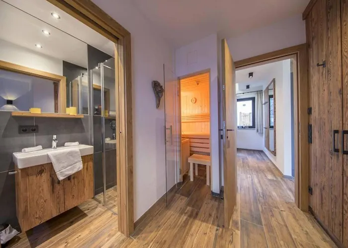 Retreat With Terrace & Sauna * Neukirchen am Großvenediger