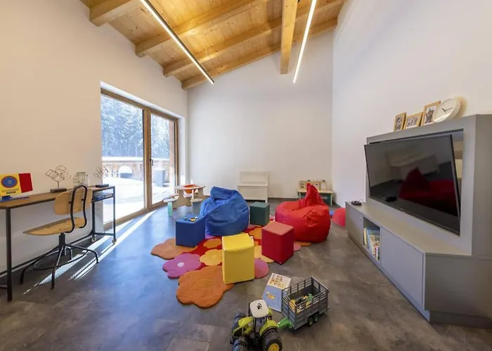 Σαλέ Retreat With Terrace & Sauna